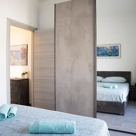 Gray Pearl - Modern In The City Center